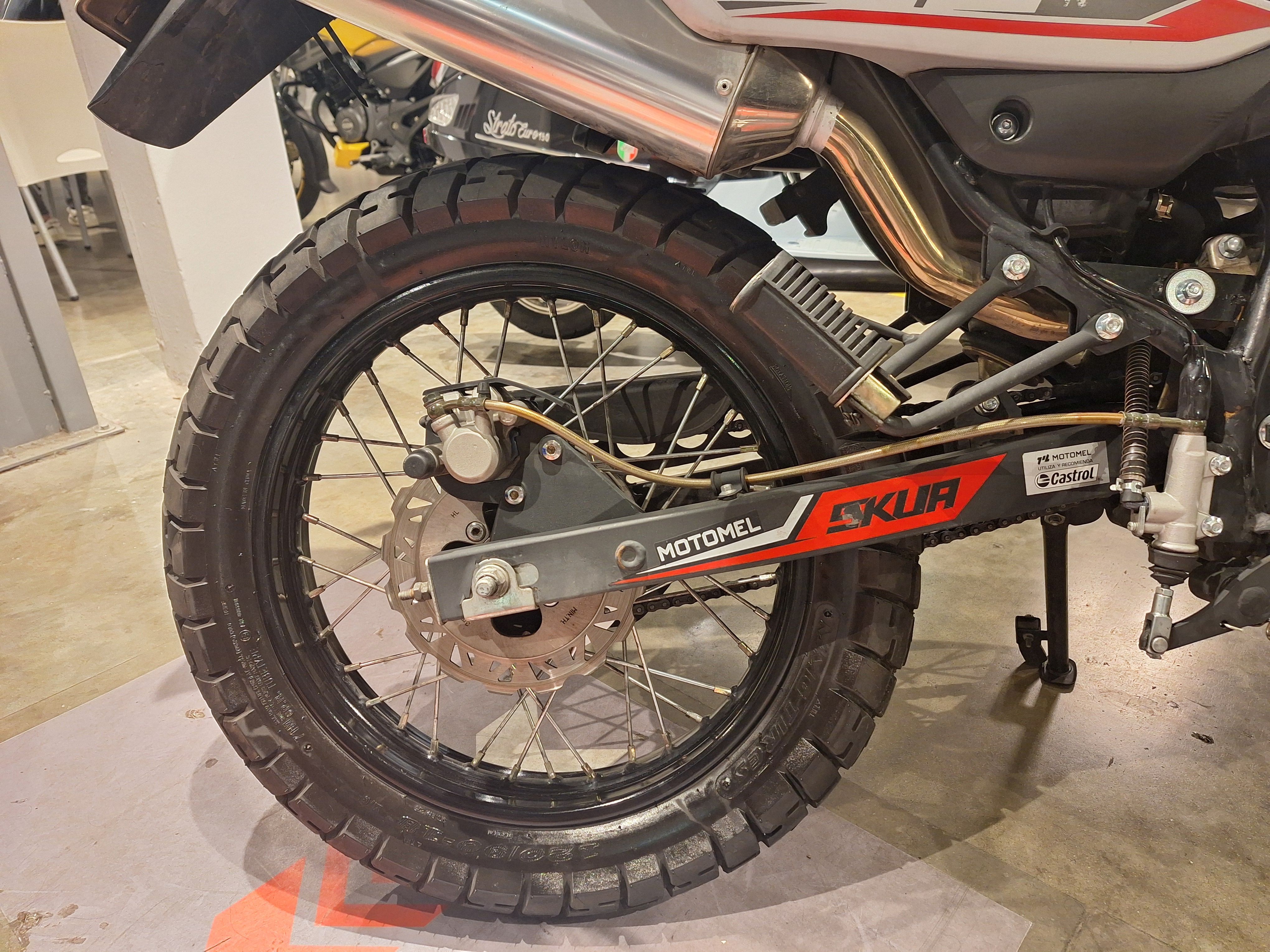 Moto Motomel Skua Silver 150 usado 2024 con 11790 km 1M