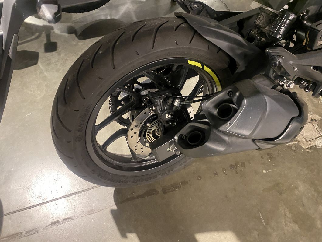Moto Bajaj Dominar 250 usado 2024 con 12800 km 1M