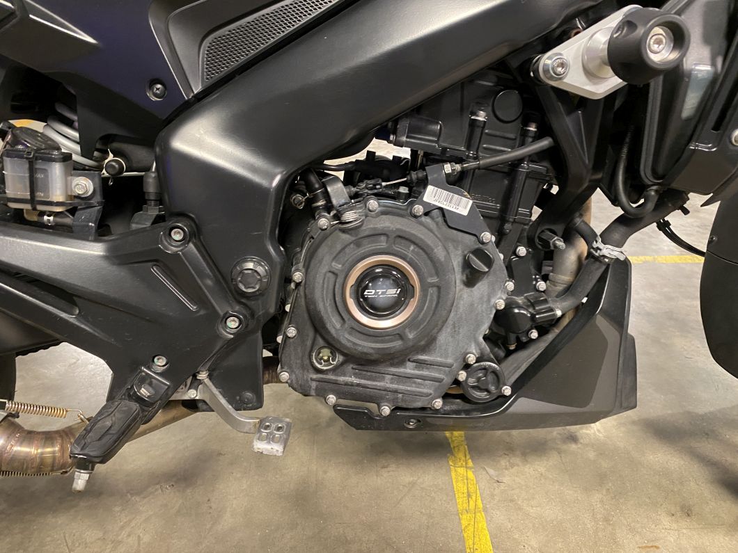 Moto Bajaj Dominar 250 usado 2021 con 14945 km 1M