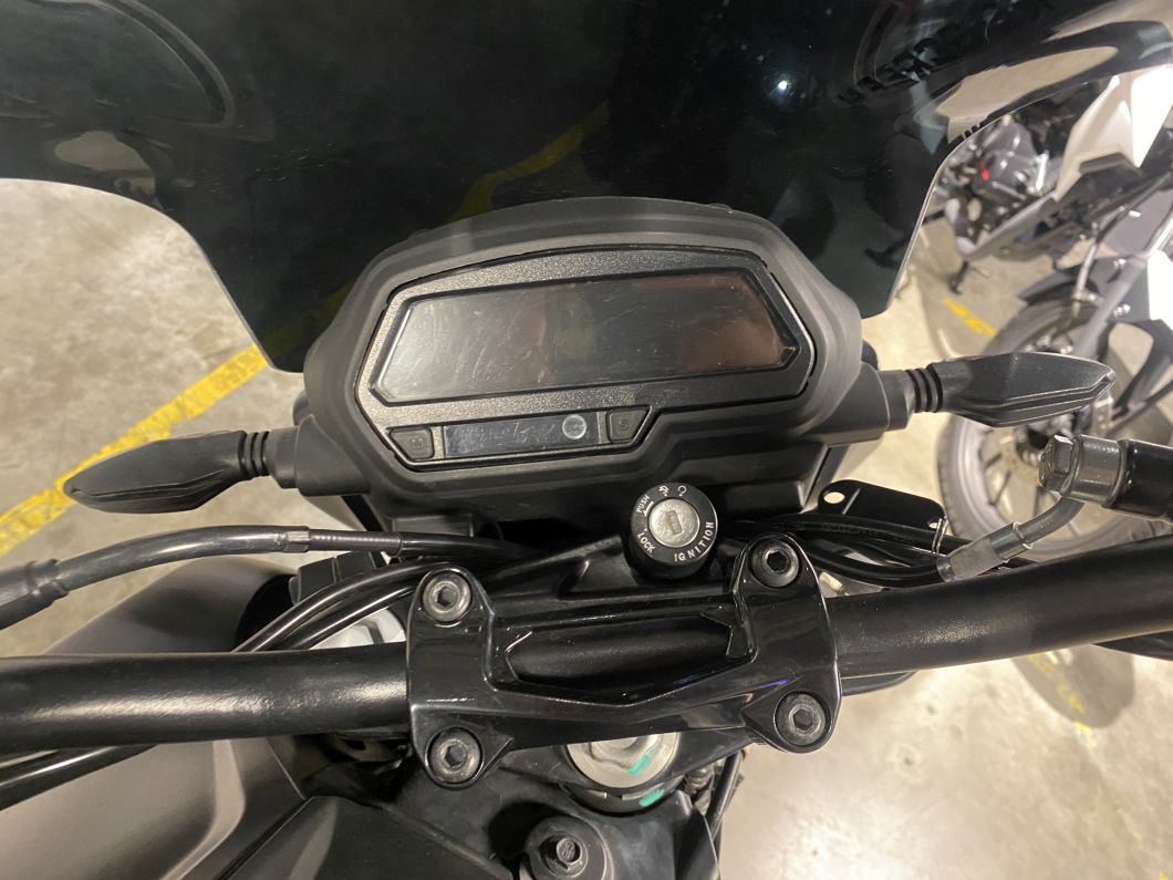 Moto Bajaj Dominar 250 usado 2021 con 14945 km 1M