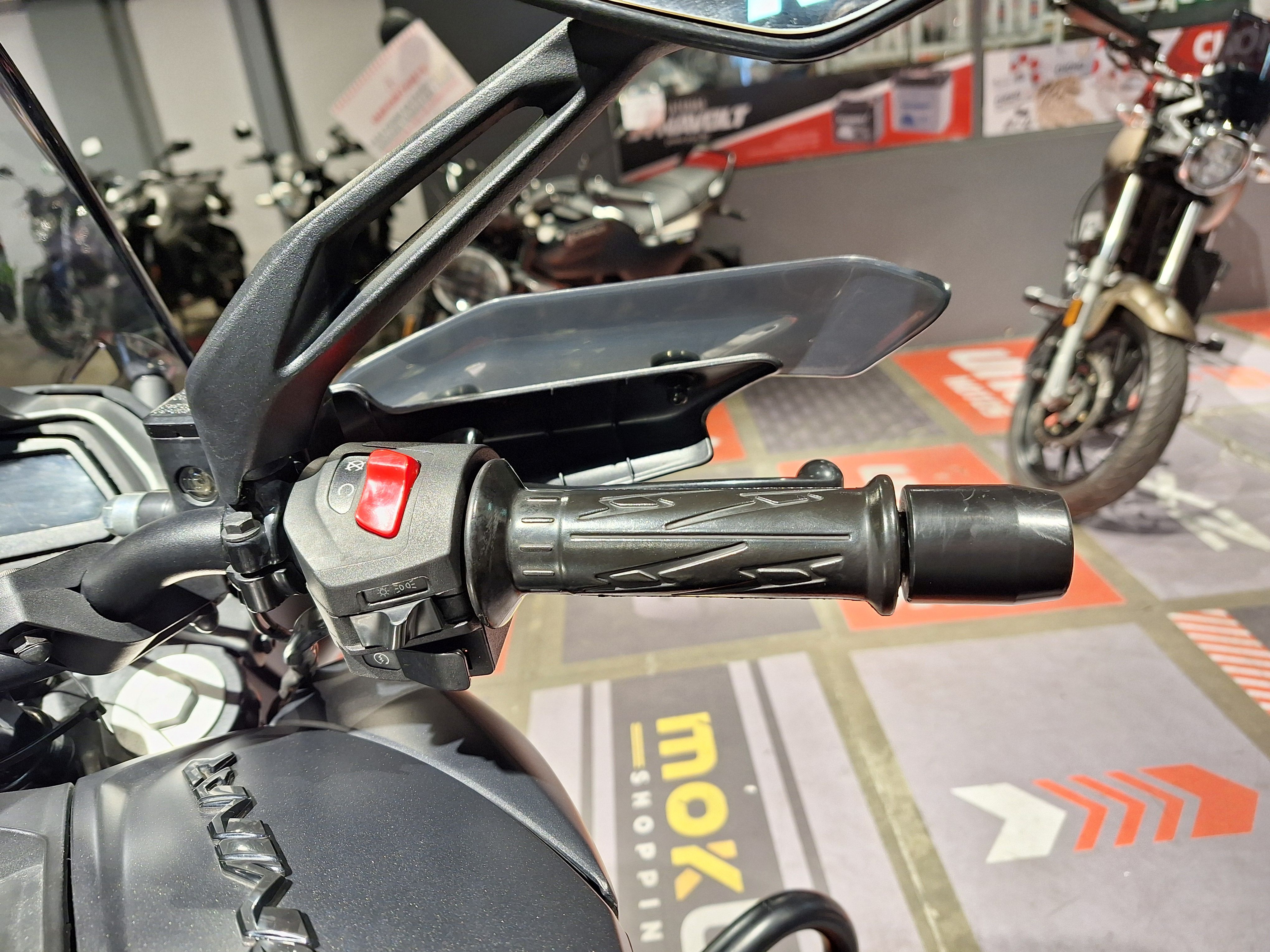 Moto Bajaj Dominar 400 usado 2023 con 14100 km int 51631 1M