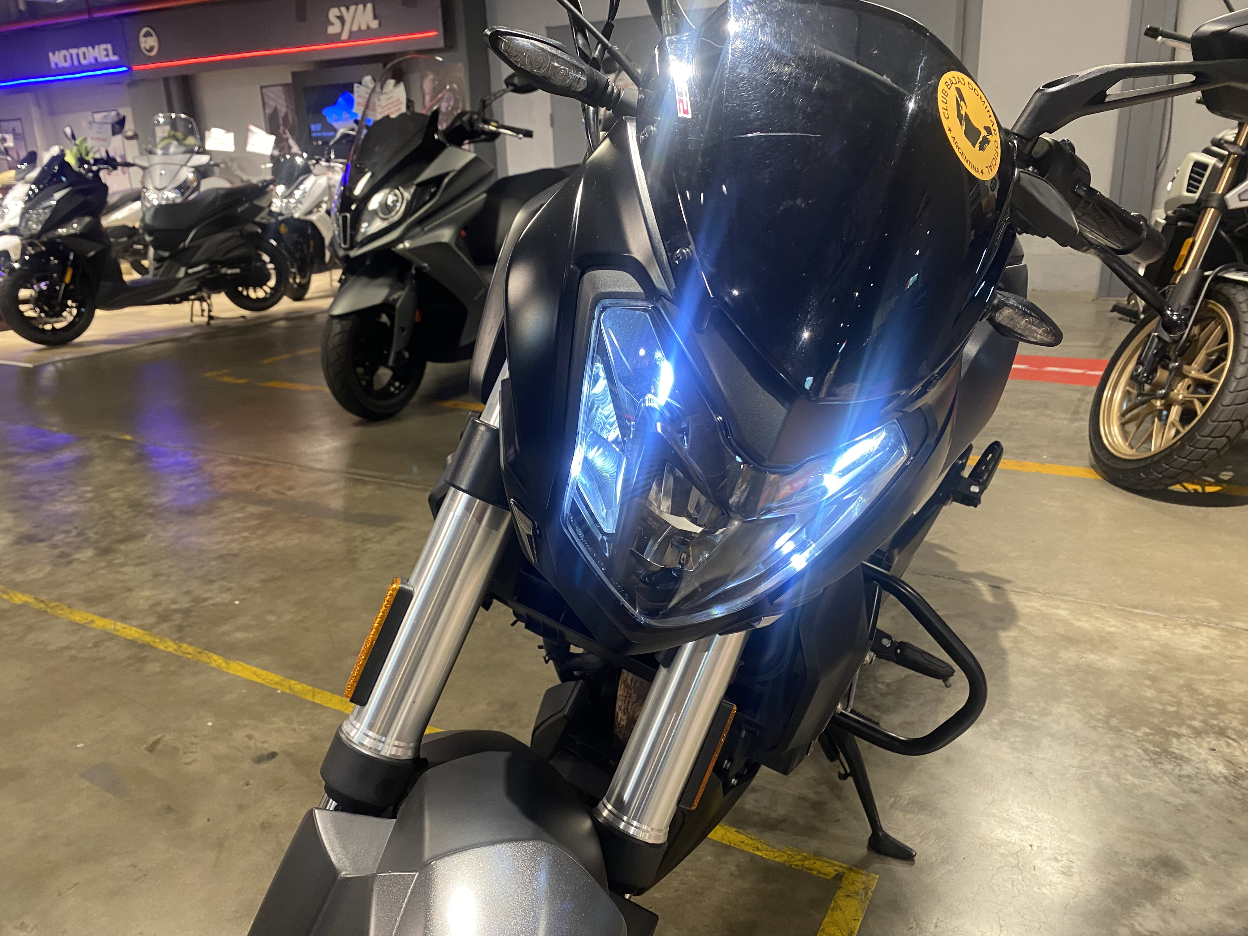 Moto Bajaj Dominar 400 usado 2020 con 18332km int 48577