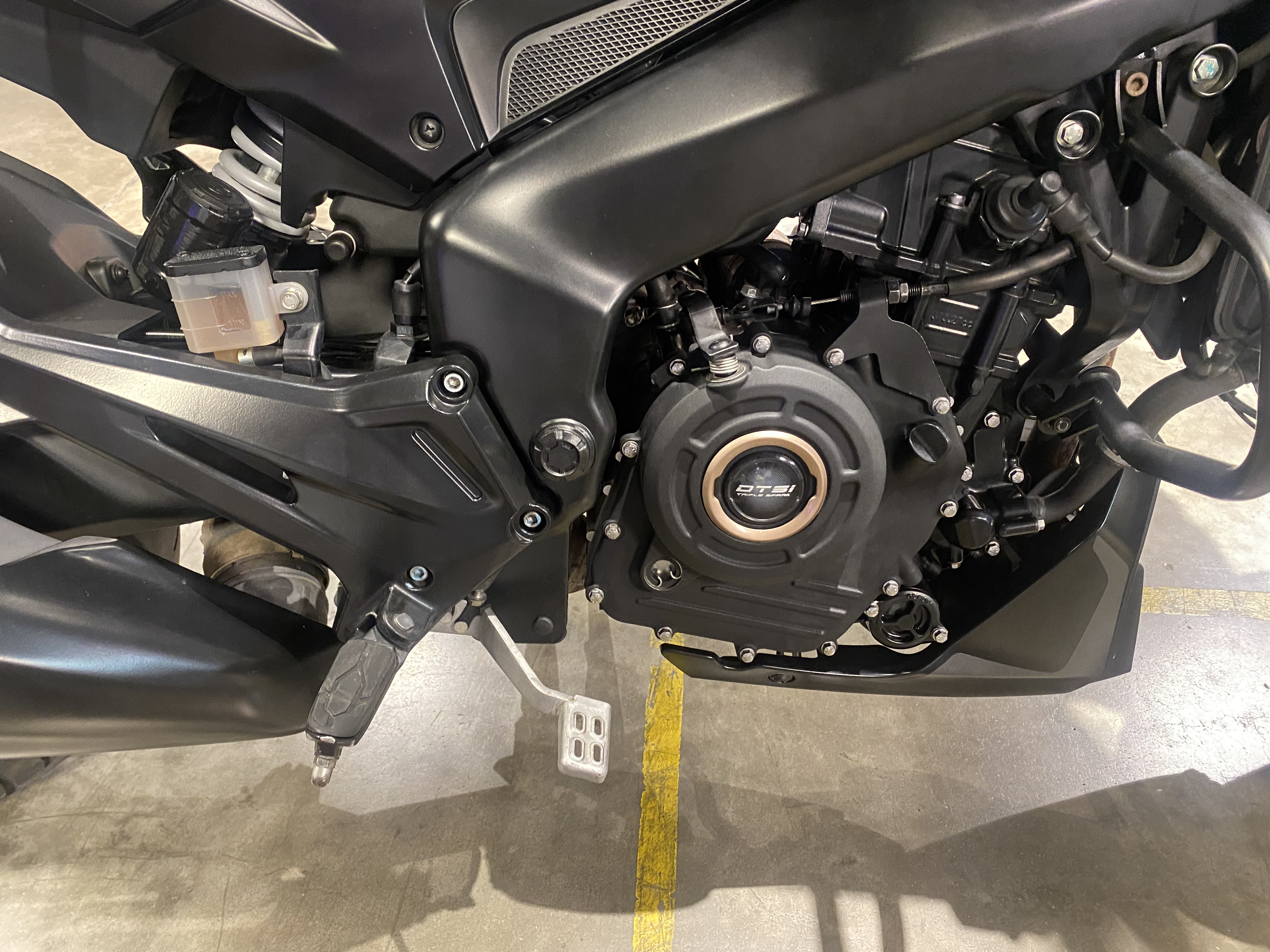 Moto Bajaj Dominar 400 usado 2020 con 18332km int 48577