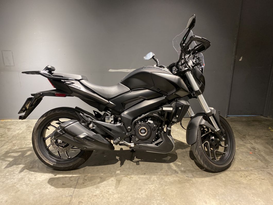 Moto Bajaj Dominar 400 usado 2023 con 9612 km 1M