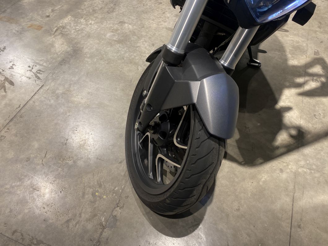 Moto Bajaj Dominar 400 usado 2023 con 9612 km 1M