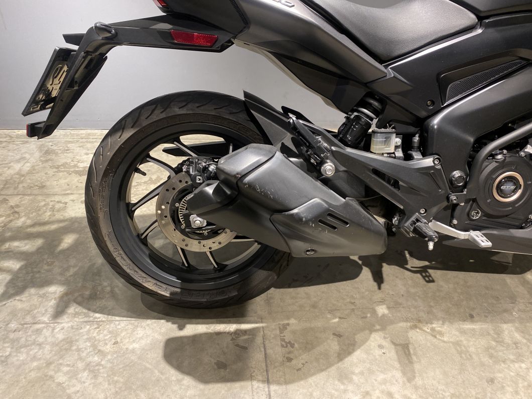 Moto Bajaj Dominar 400 usado 2023 con 9612 km 1M