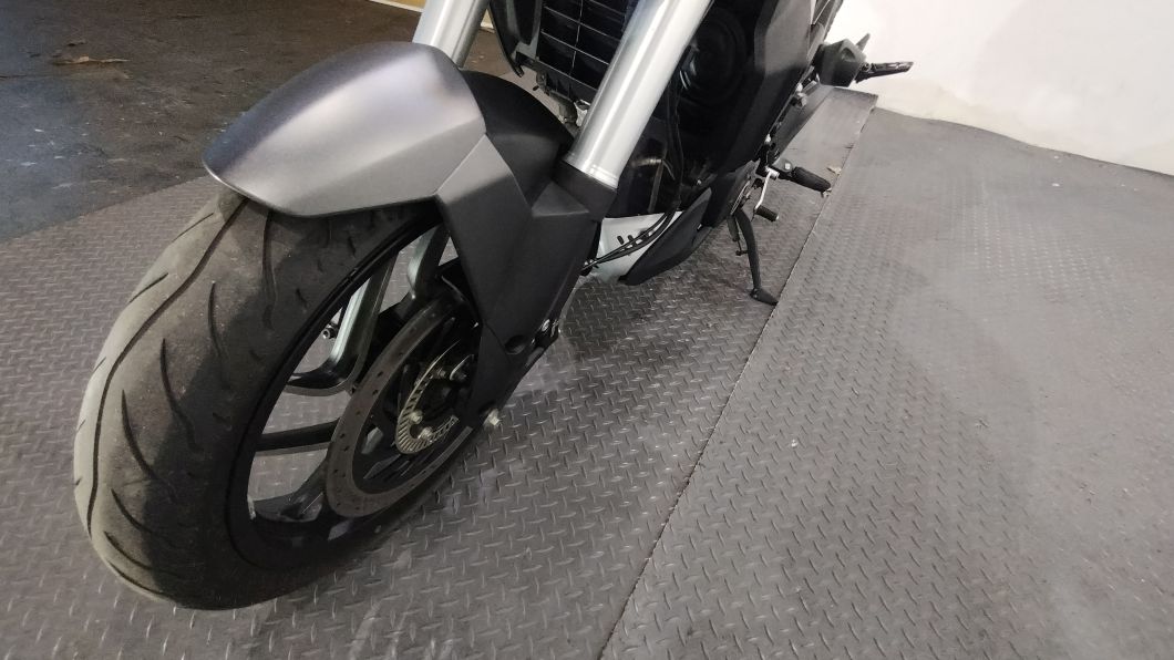 Moto Bajaj Dominar 400 Tourer Usado 2024 con 10000km Int 47131