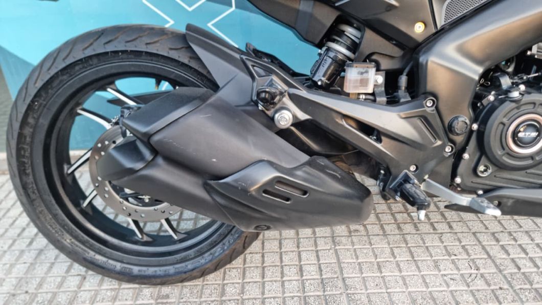 Moto Bajaj Dominar 400 usado 2024 con 6500 km 1M