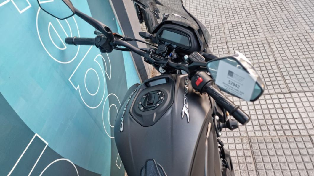 Moto Bajaj Dominar 400 usado 2024 con 6500 km 1M