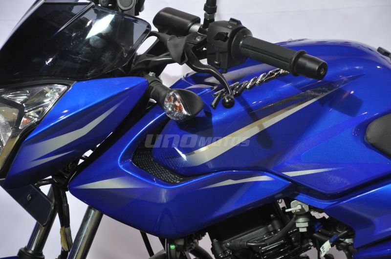 Moto Bajaj Rouser 135