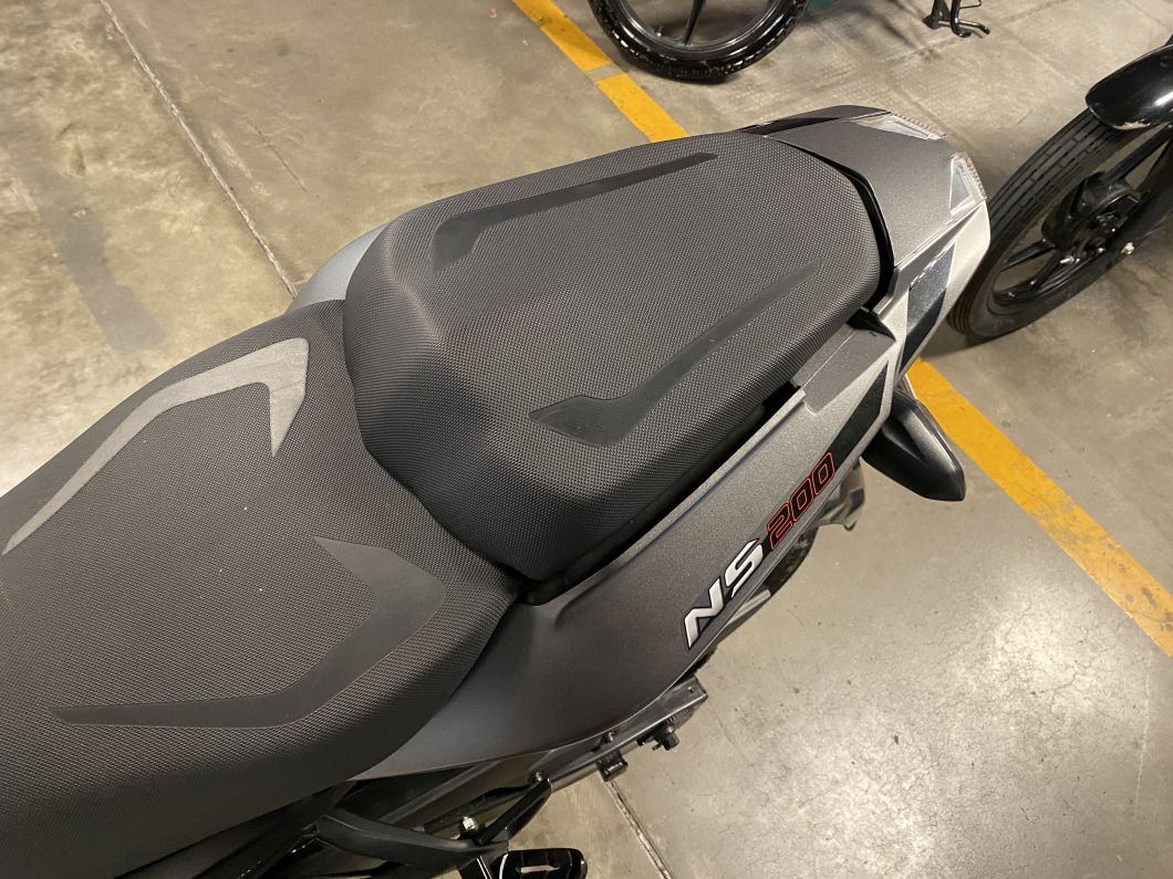 Moto Bajaj Rouser 200 usado 2024 con 4252km DT int49883