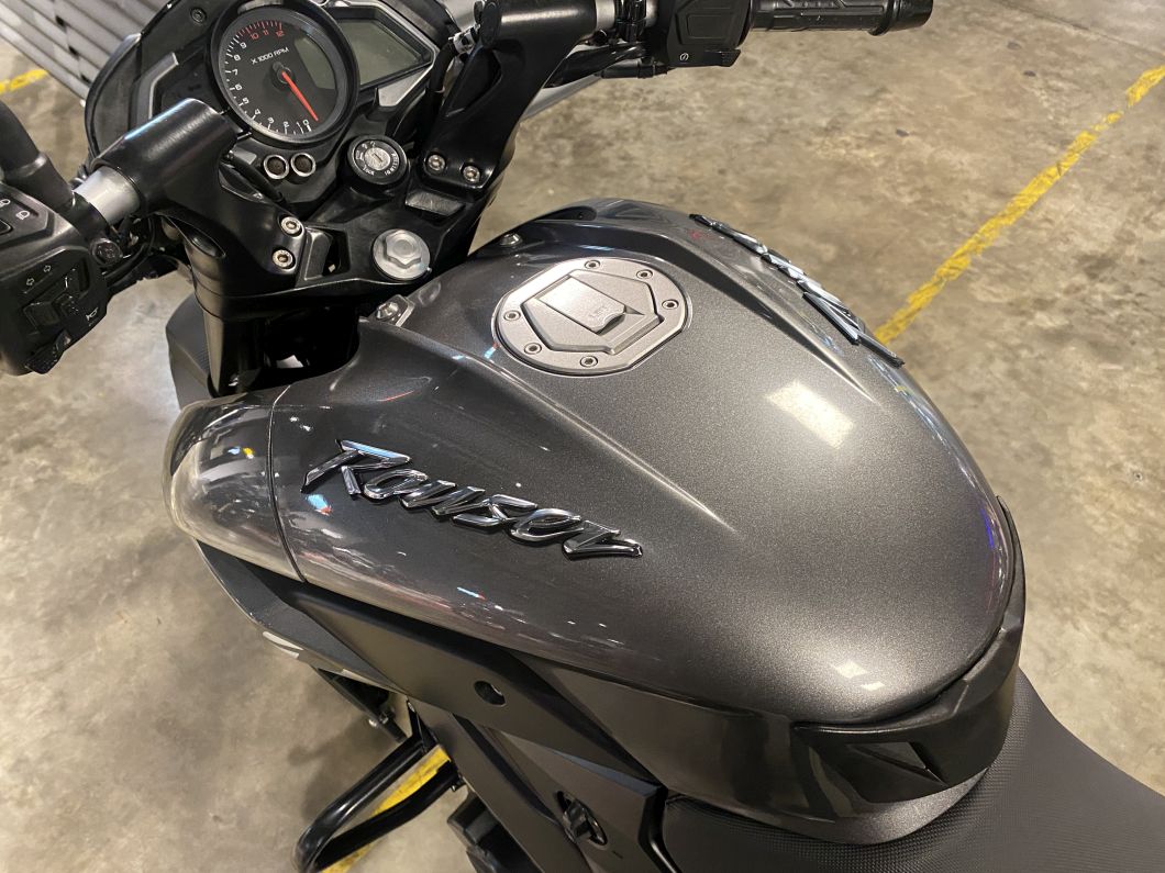 Moto Bajaj Rouser 200 usado 2024 con 4252km DT int49883