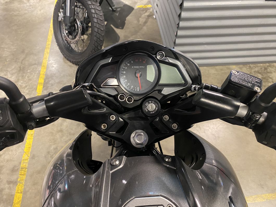 Moto Bajaj Rouser 200 usado 2024 con 4252km DT int49883