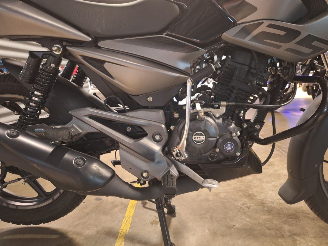Moto Bajaj Rouser Ns 125 usado 2021 con 9187km DT