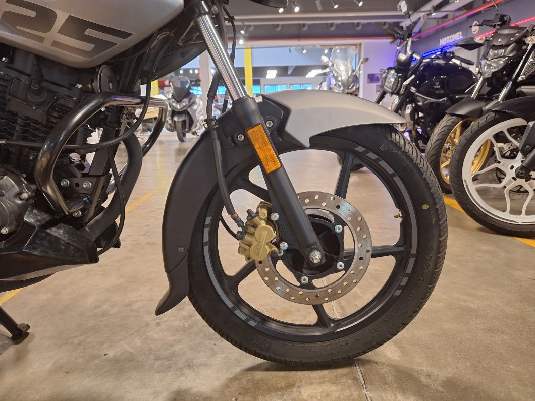 Moto Bajaj Rouser Ns 125 usado 2021 con 9187km DT