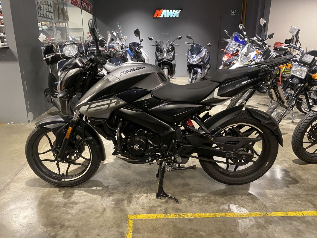 Moto Bajaj Rouser Ns 160 usado 2023 con 730 km 1M