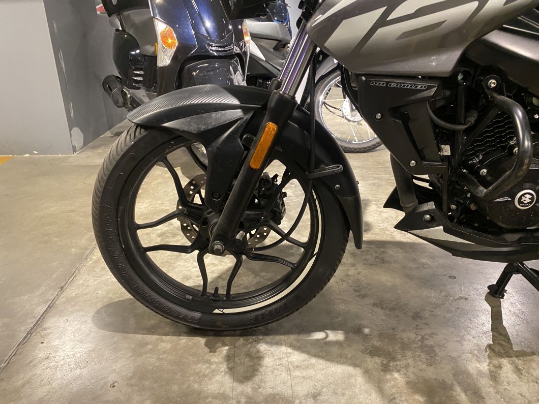 Moto Bajaj Rouser Ns 160 usado 2023 con 730 km 1M