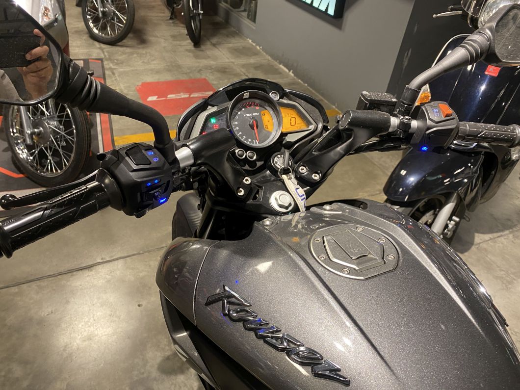 Moto Bajaj Rouser Ns 160 usado 2023 con 730 km 1M