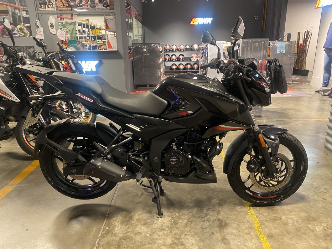 Moto Bajaj Rouser Ns 250 usado 2023 con 3200km 