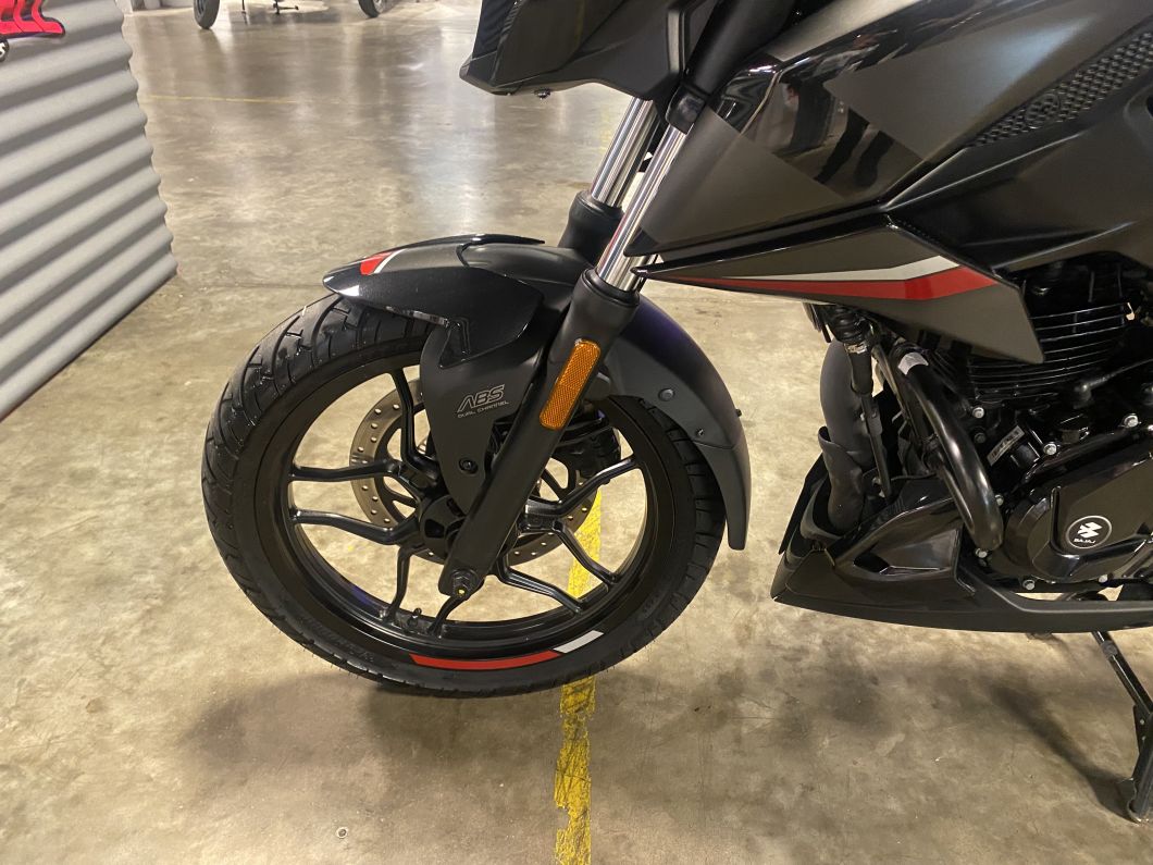 Moto Bajaj Rouser Ns 250 usado 2023 con 3200km 