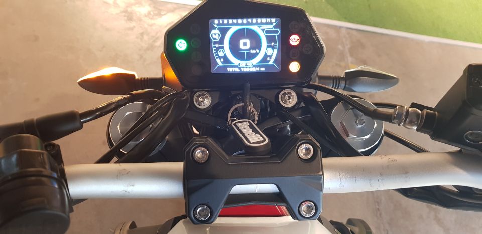 Moto Benelli 302 S usado 2021 con 15700km Int 47019