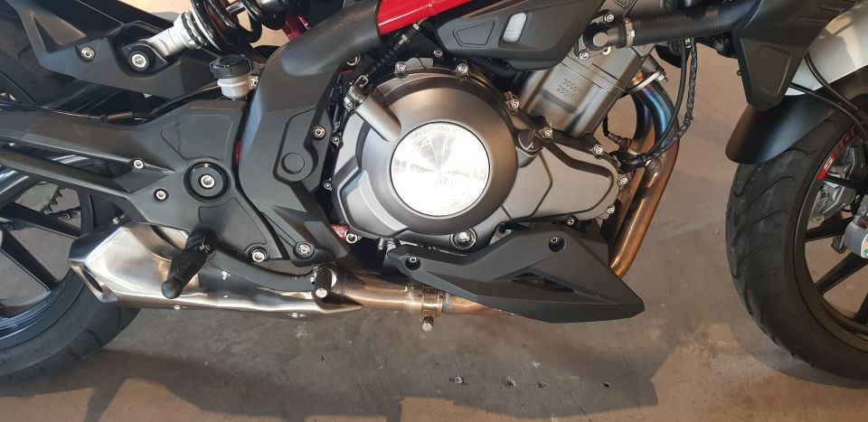 Moto Benelli 302 S usado 2021 con 15700km Int 47019