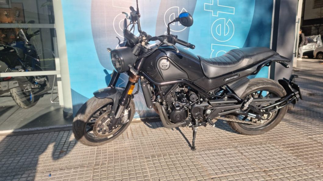 Moto Benelli Leoncino 500 usado 2019 con 22000 km 1M