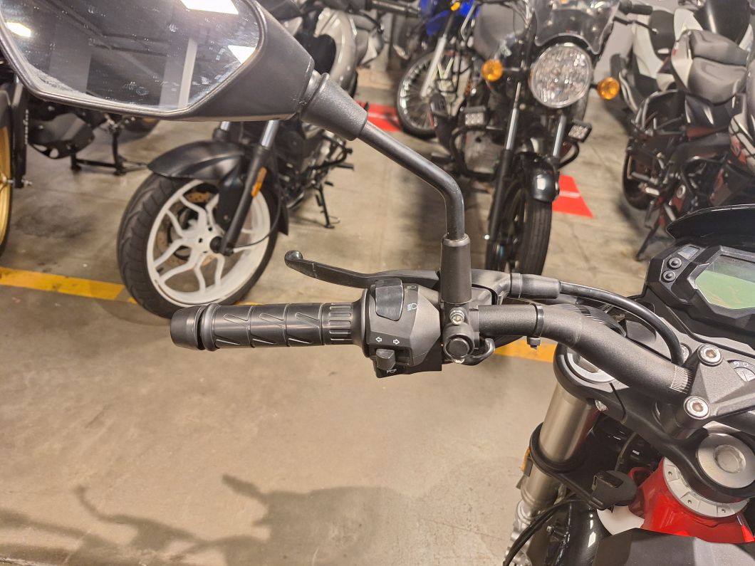 Moto Benelli TNT 25 s usado 2023 con 6077km DT