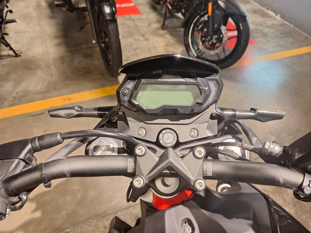 Moto Benelli TNT 25 s usado 2023 con 6077km DT