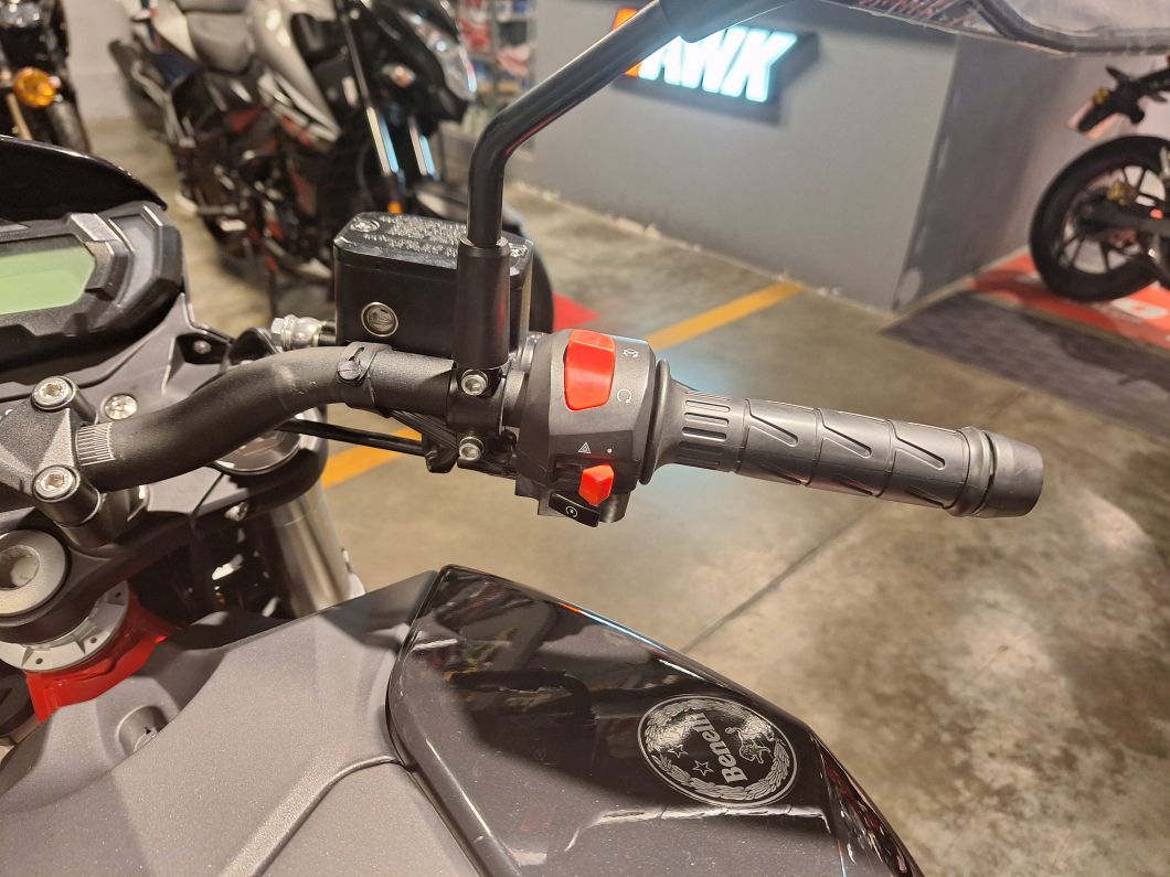 Moto Benelli TNT 25 s usado 2023 con 6077km DT