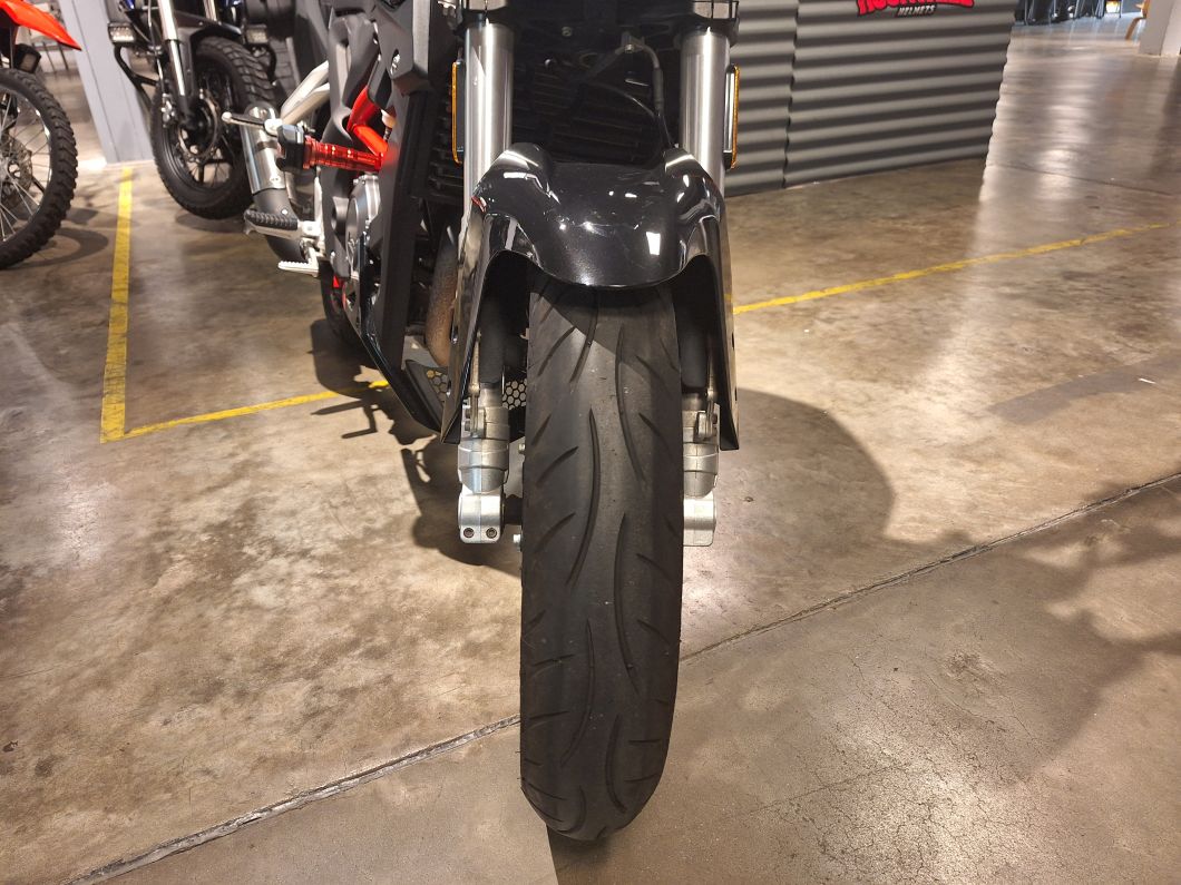 Moto Benelli TNT 25 s usado 2023 con 6077km DT