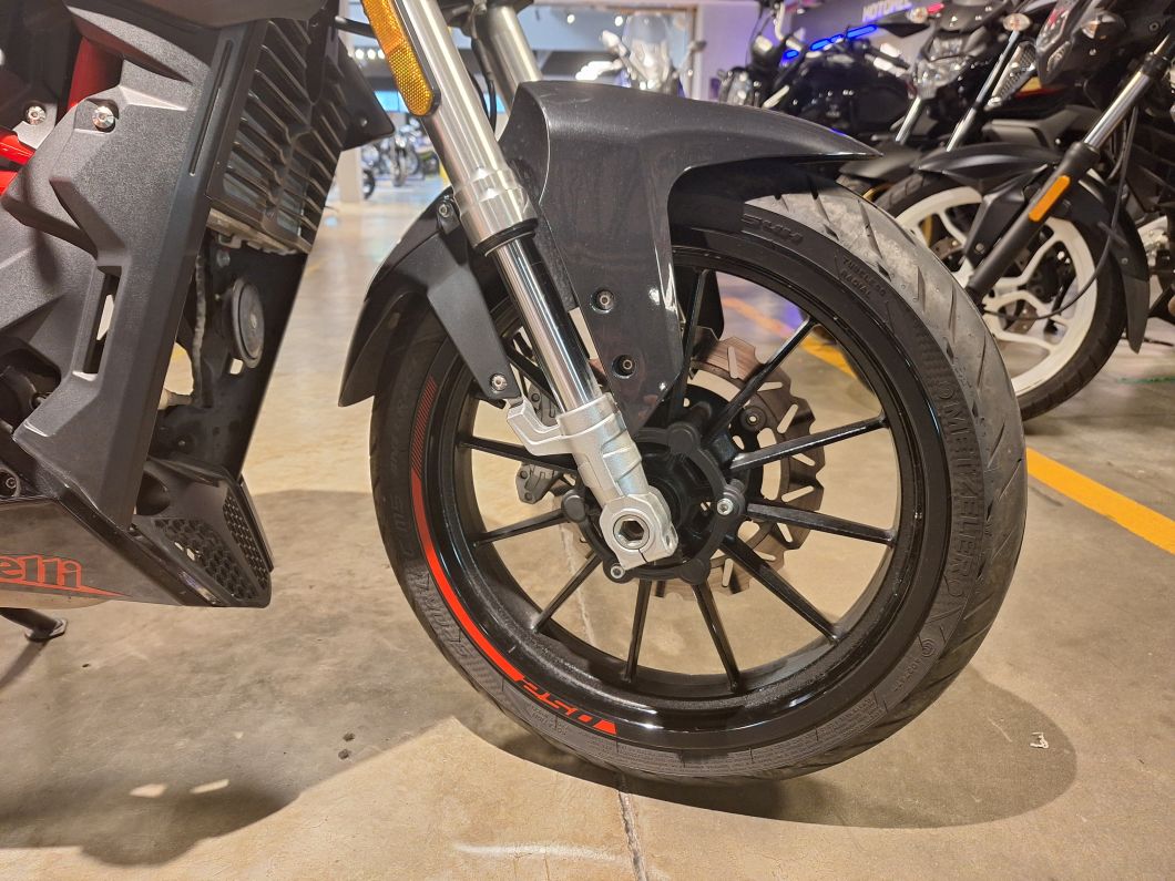 Moto Benelli TNT 25 s usado 2023 con 6077km DT