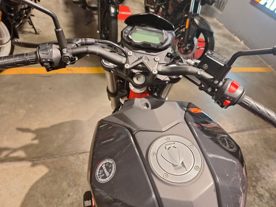 Moto Benelli TNT 25 s usado 2023 con 6077km DT