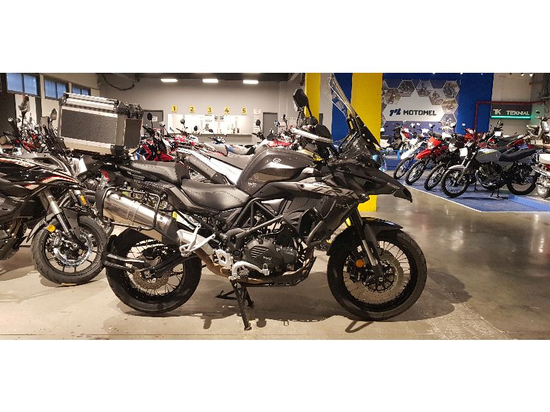 Moto Benelli TRK 502 X Usada 2023 con 8000km usado 