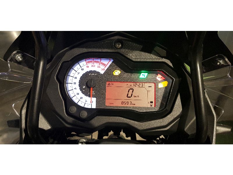 Moto Benelli TRK 502 X Usada 2023 con 8000km usado 