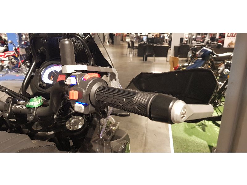Moto Benelli TRK 502 X Usada 2023 con 8000km usado 