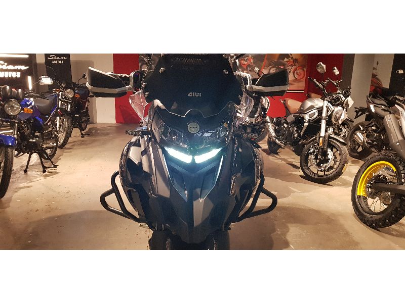Moto Benelli TRK 502 X Usada 2023 con 8000km usado 