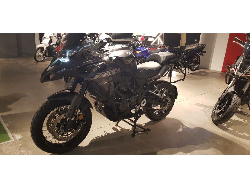 Moto Benelli TRK 502 X Usada 2023 con 8000km usado 