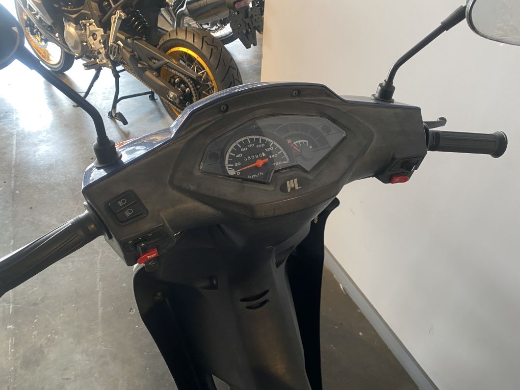Moto Motomel Blitz 110 base usado 2023 con 8896 km 1M