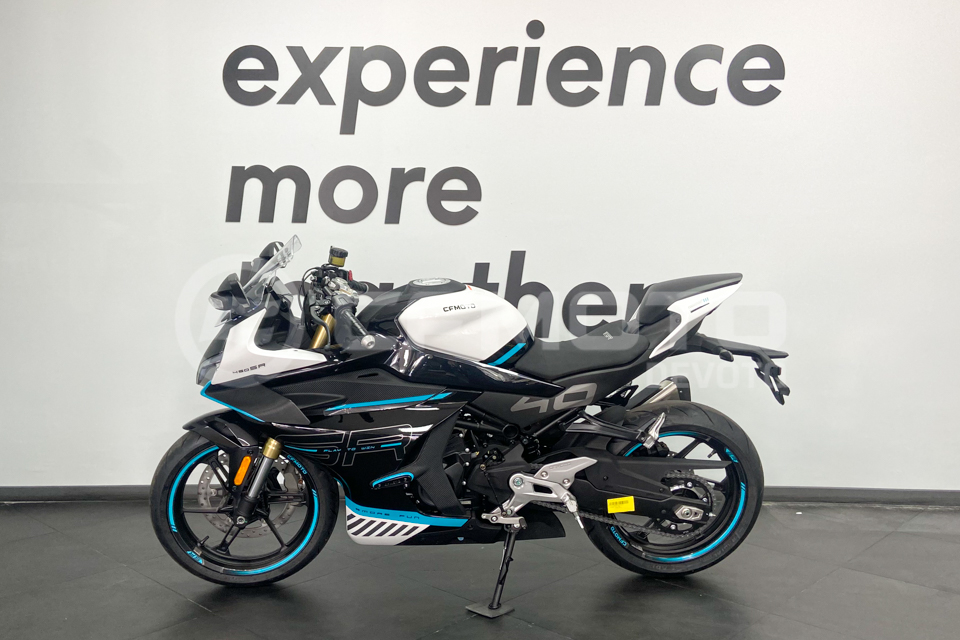 Moto CFMOTO 450 SR