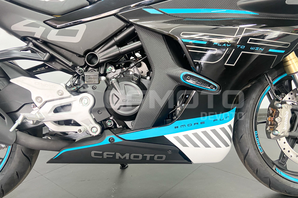 Moto CFMOTO 450 SR