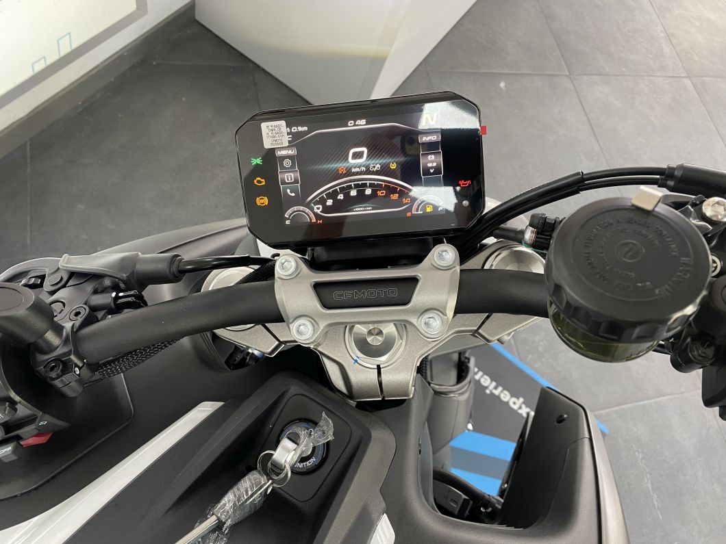 Moto CFMOTO 450 NK