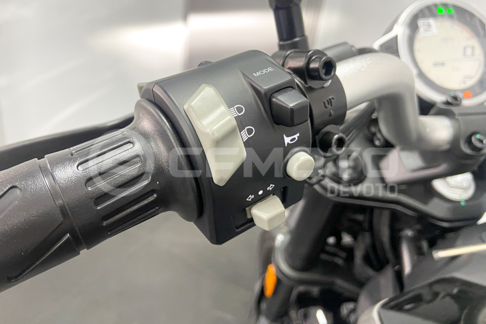 Moto CFMOTO 300 CL-X 