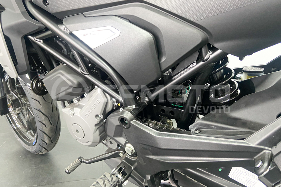 Moto CFMOTO 300 CL-X 