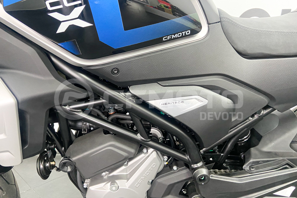 Moto CFMOTO 300 CL-X 