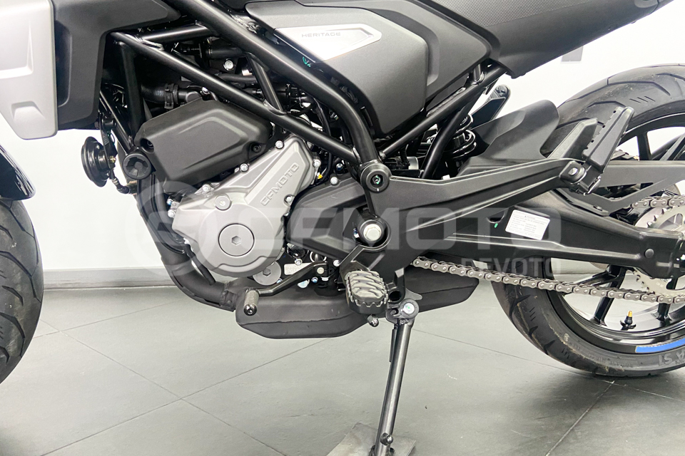 Moto CFMOTO 300 CL-X 