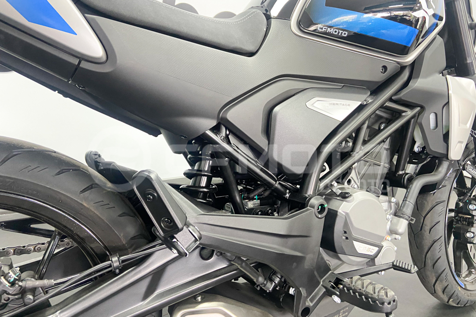 Moto CFMOTO 300 CL-X 