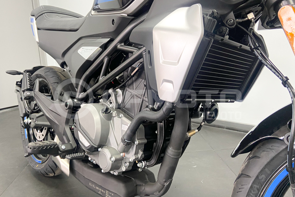 Moto CFMOTO 300 CL-X 