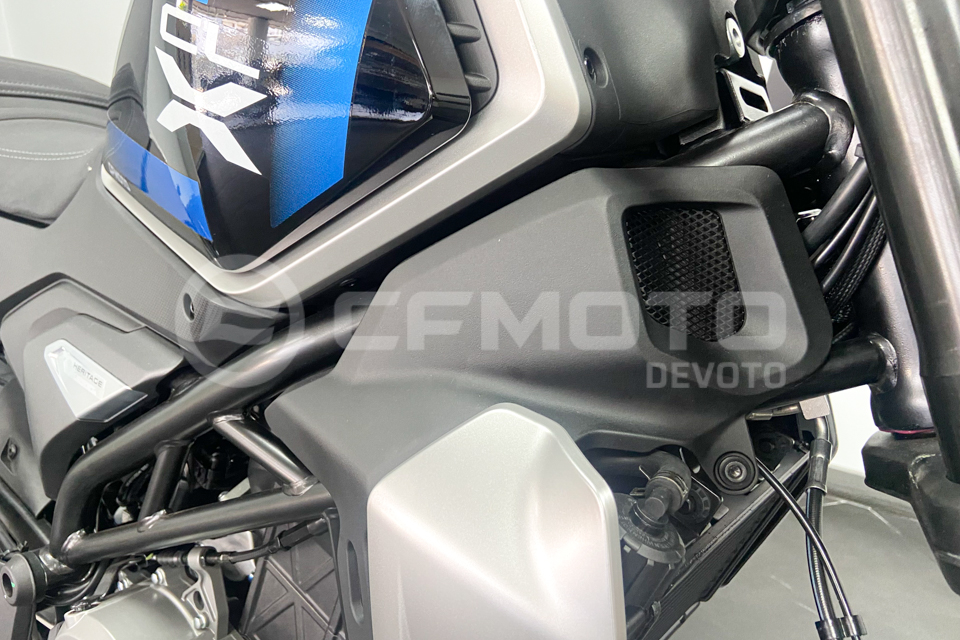 Moto CFMOTO 300 CL-X 