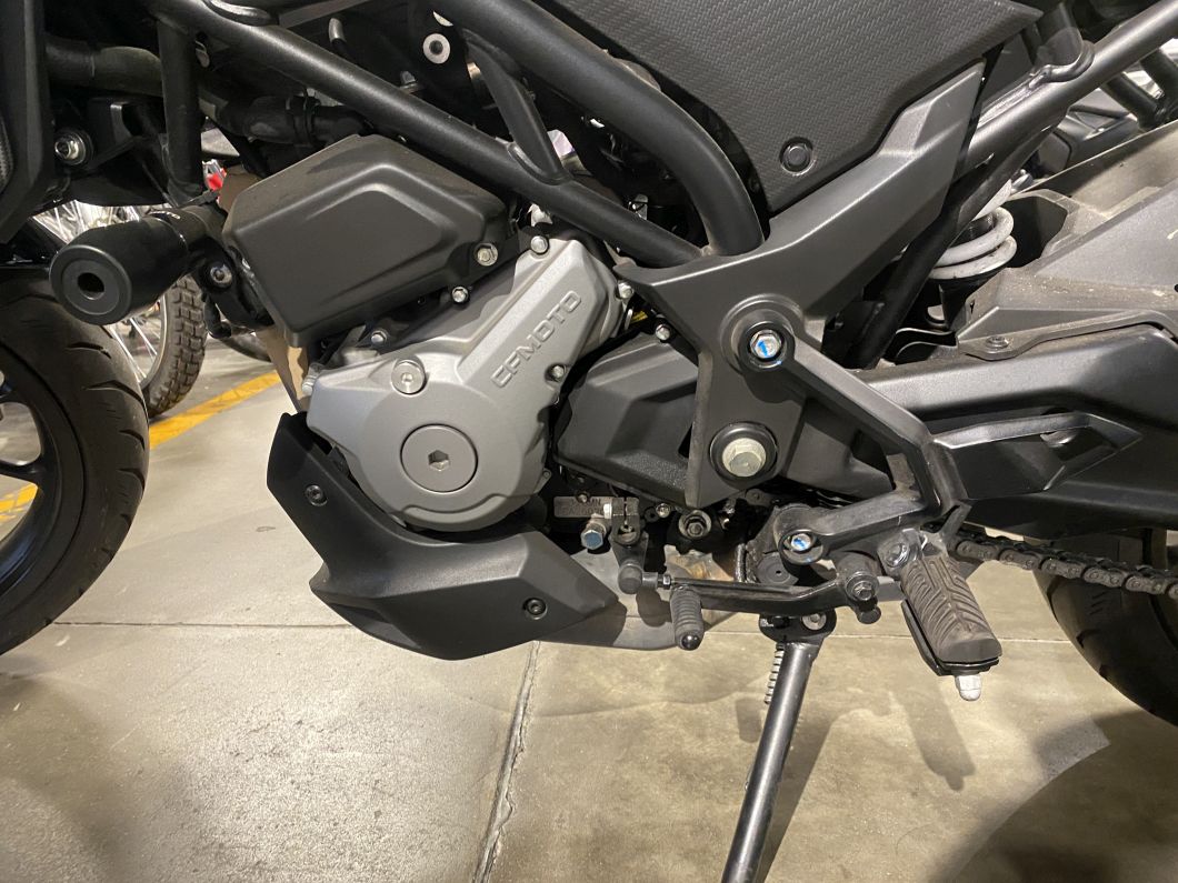 Moto Cfmoto 300 NK usado 2025 con 8762 km 1M